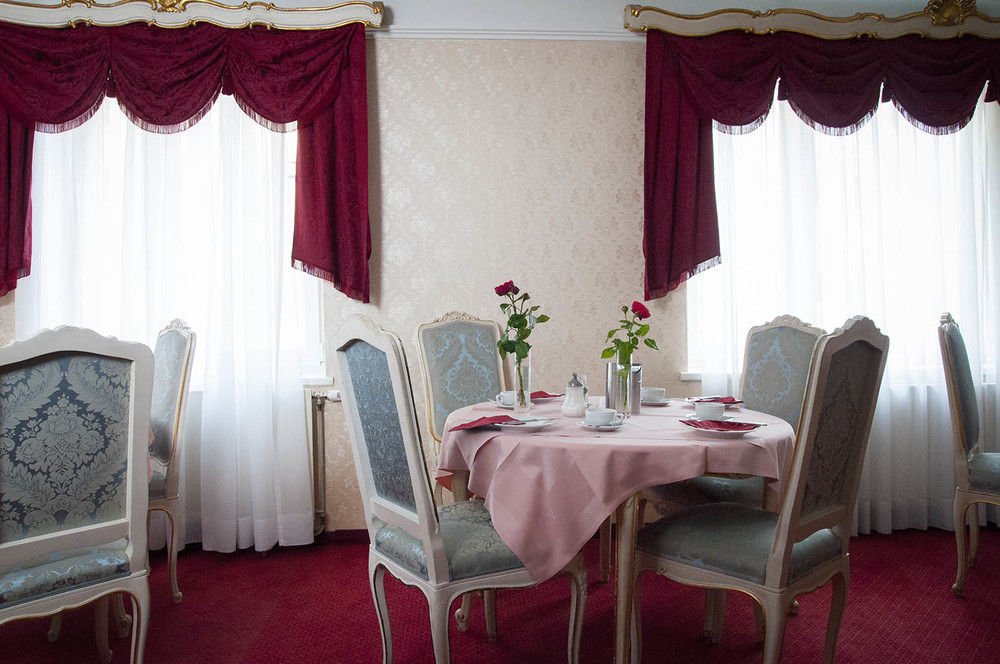 Suzanne 3* Wien
